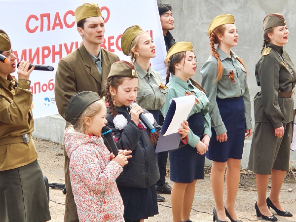 Поздравляем ветеранов с Днем Победы! Поздравляем ветеранов с Днем Победы!