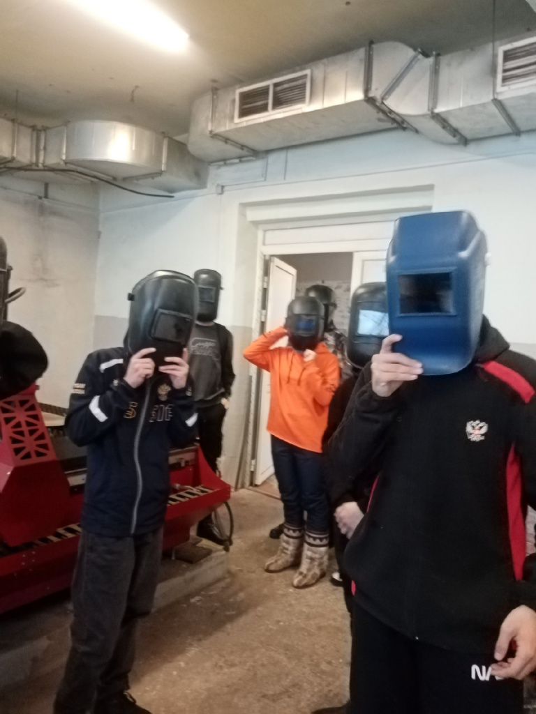  2.jpg